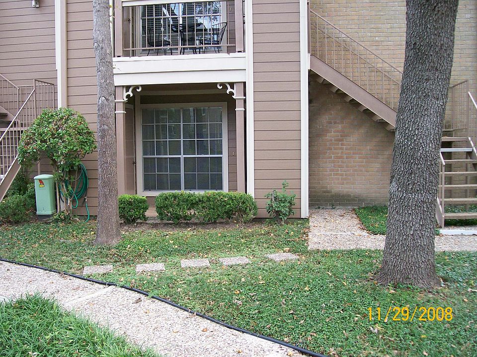 1st image of 1880 White Oak Dr APT 121