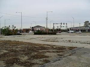 3rd image of 401 E North Ave