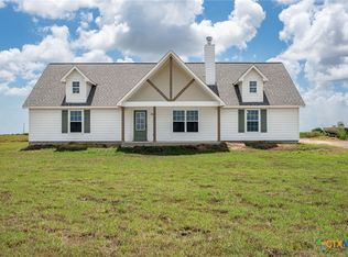 766 Bay Point Dr, Port Lavaca, TX 77979
