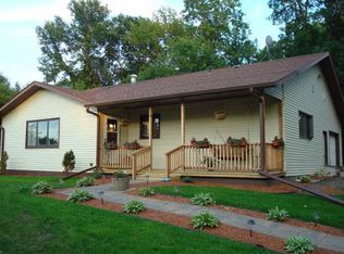 1689 River Cv, Manvel, ND 58256