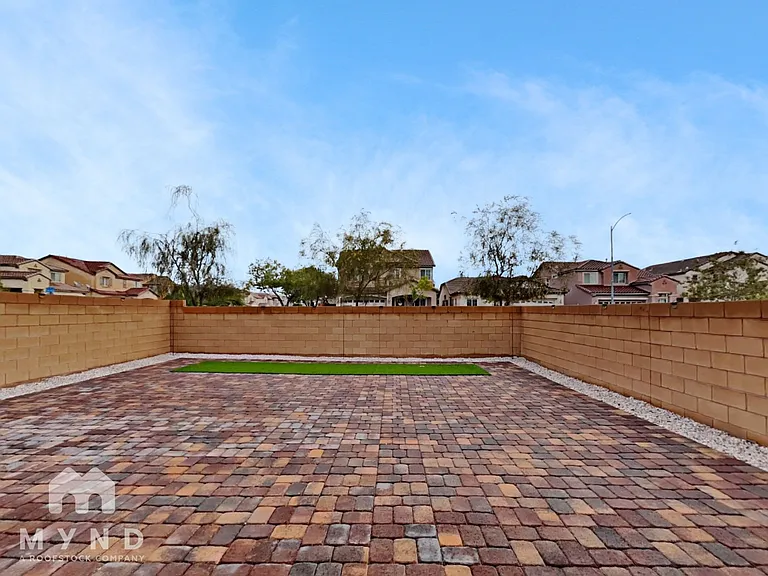 6646 Evander St — Photo 18