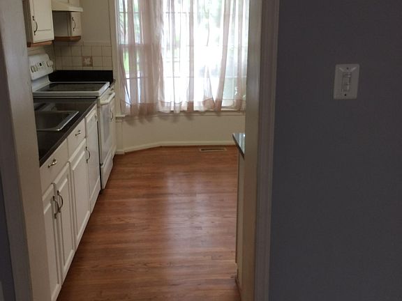 4th image of 5502 Lakewhite Ct