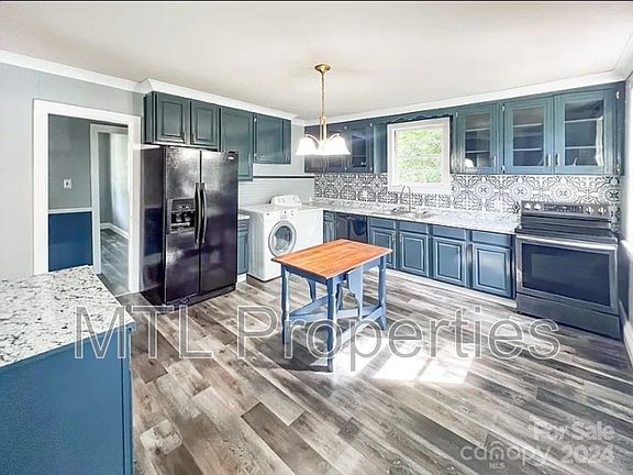 4th image of 202 Hunter St