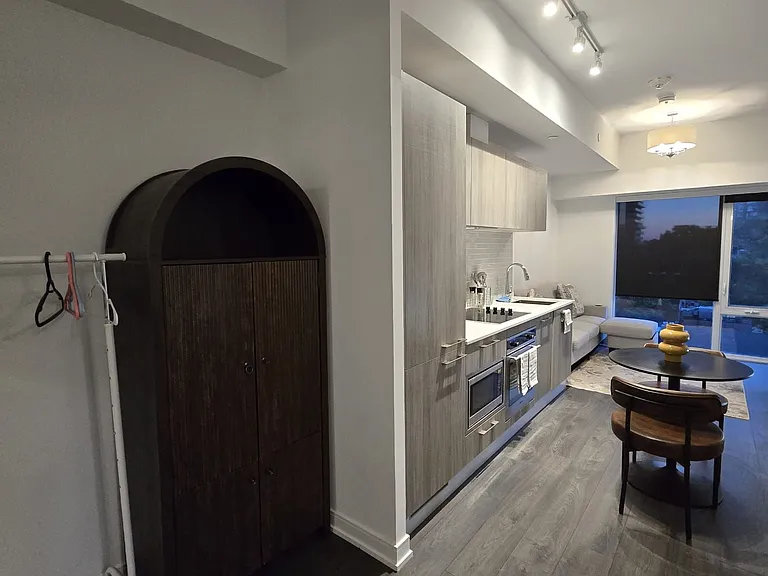 3 Gloucester St #512 — Photo 15