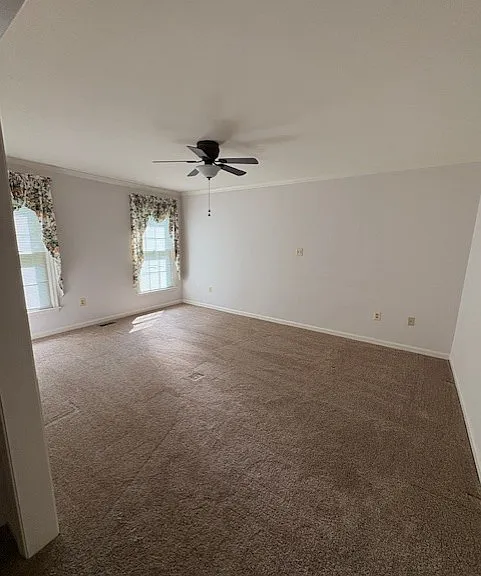 401 Greens Ct — Photo 9