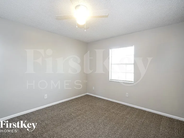 802 Briarcliff Dr — Photo 13