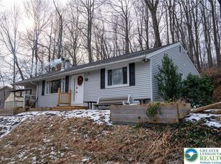 6951 Yeakels Mill Rd, Zionsville, PA 18092