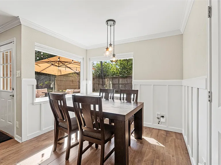 6031 McKnight St — Photo 16