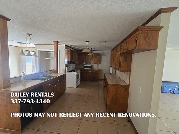 4th image of 147 Gulf Rose Dr