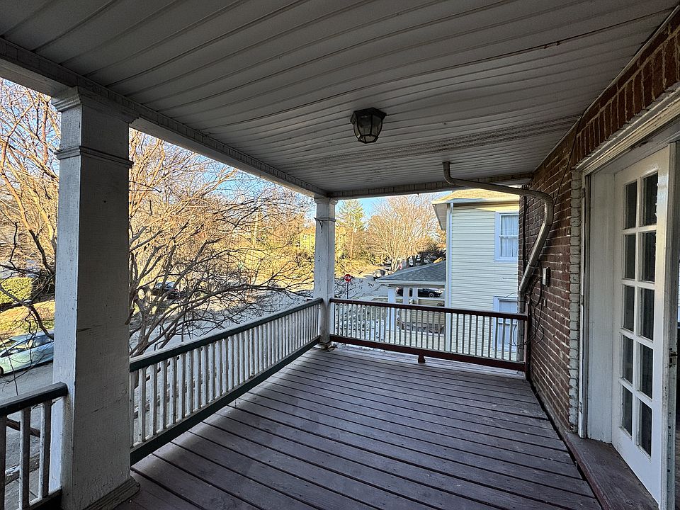 1st image of 606 Woods Ave SW #4