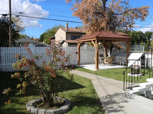 11624 82nd St NW, Edmonton, AB T5B 2V8