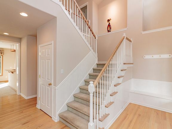 4th image of 4157 Augusta Dr NE