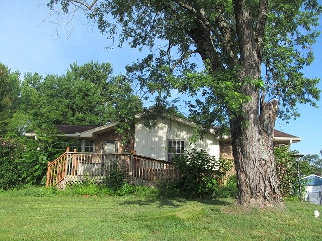 2nd image of 315 Matterhorn Dr