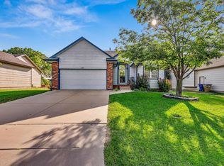 322 N Prairie Creek Dr, Kechi, KS 67067