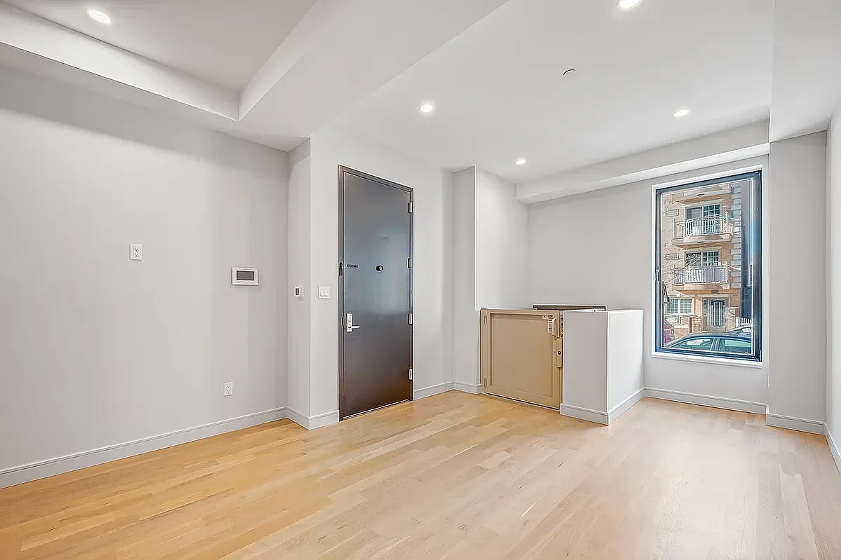 Building Photo - 30-61 38th St #1