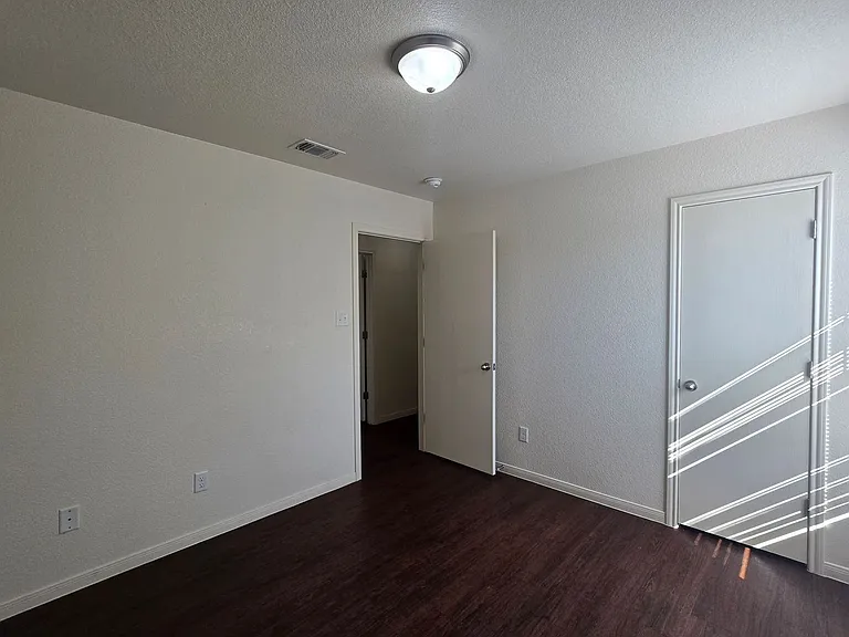 3807 John Chisholm Loop #A — Photo 16