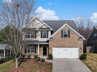 628 Woodlake Park Dr, Kernersville, NC 27284