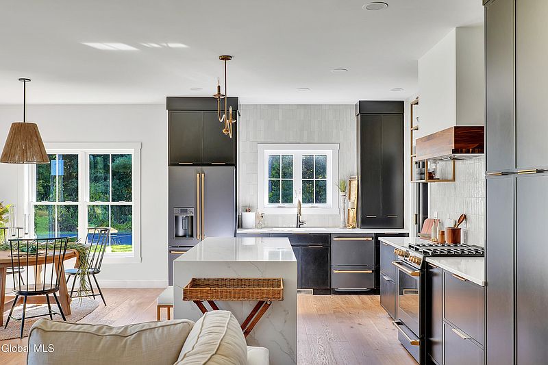 3rd image of 80c Schuurman Road