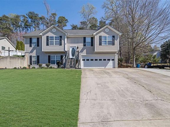 2nd image of 2932 Lake Hollow Rd