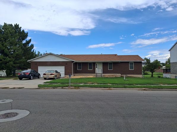 1256 W Country Creek Dr