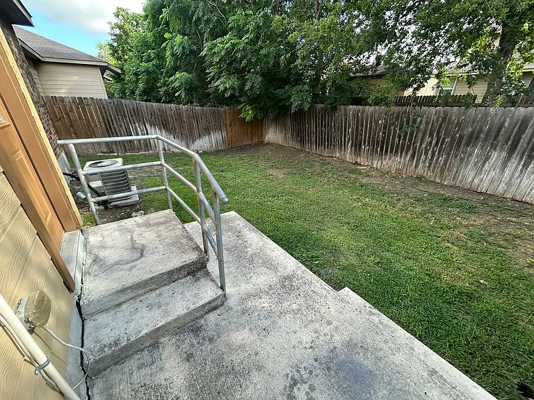 298 Rosalie Dr — Photo 27