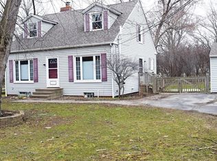 757 Som Center Rd, Mayfield Village, OH 44143