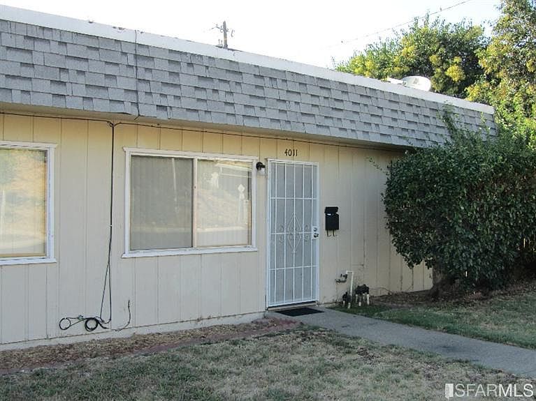 2nd image of 2677 Calariva Dr