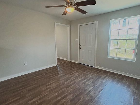 4th image of 727 W 6th St Unit 1