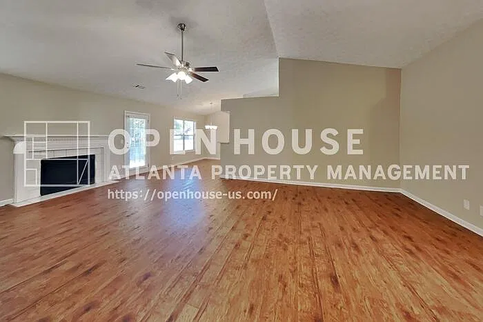 3 bed, 2.0 bath, 1680 sqft, $1,975 — Photo 3