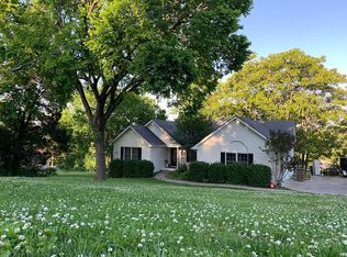 5224 Green Leaf Dr, Nashville, TN 37211