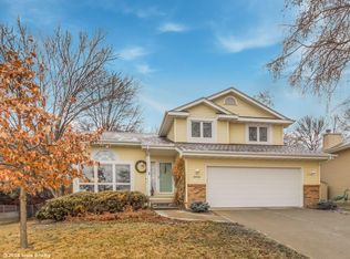 3013 Boulder Dr, West Des Moines, IA 50265