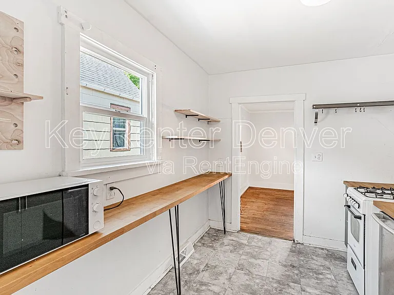 421 N Stuart St — Photo 23