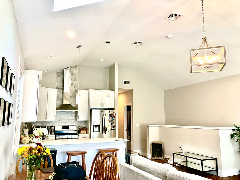 268 Griffith St #2 — Photo 7