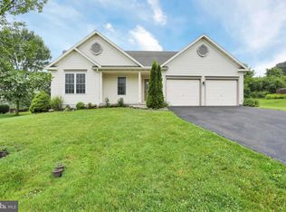 18 Kantner Ln S, Shillington, PA 19607