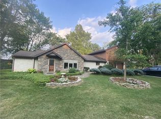 53 Southmoor Shrs, Saint marys, OH 45885
