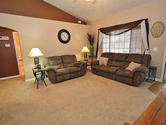 5th image of 11902 Columbus Ct
