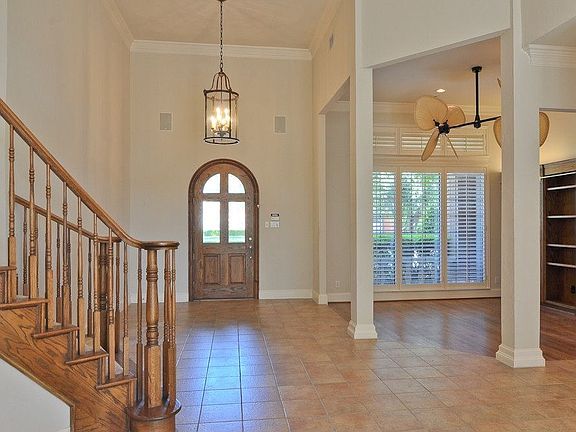 2nd image of 6820 Columbine Way