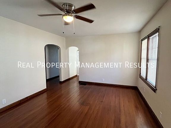 2nd image of 627 S Rotherwood Ave