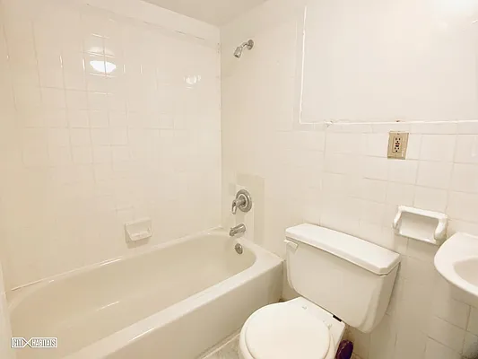 Rented by Citi Habitats | media 18