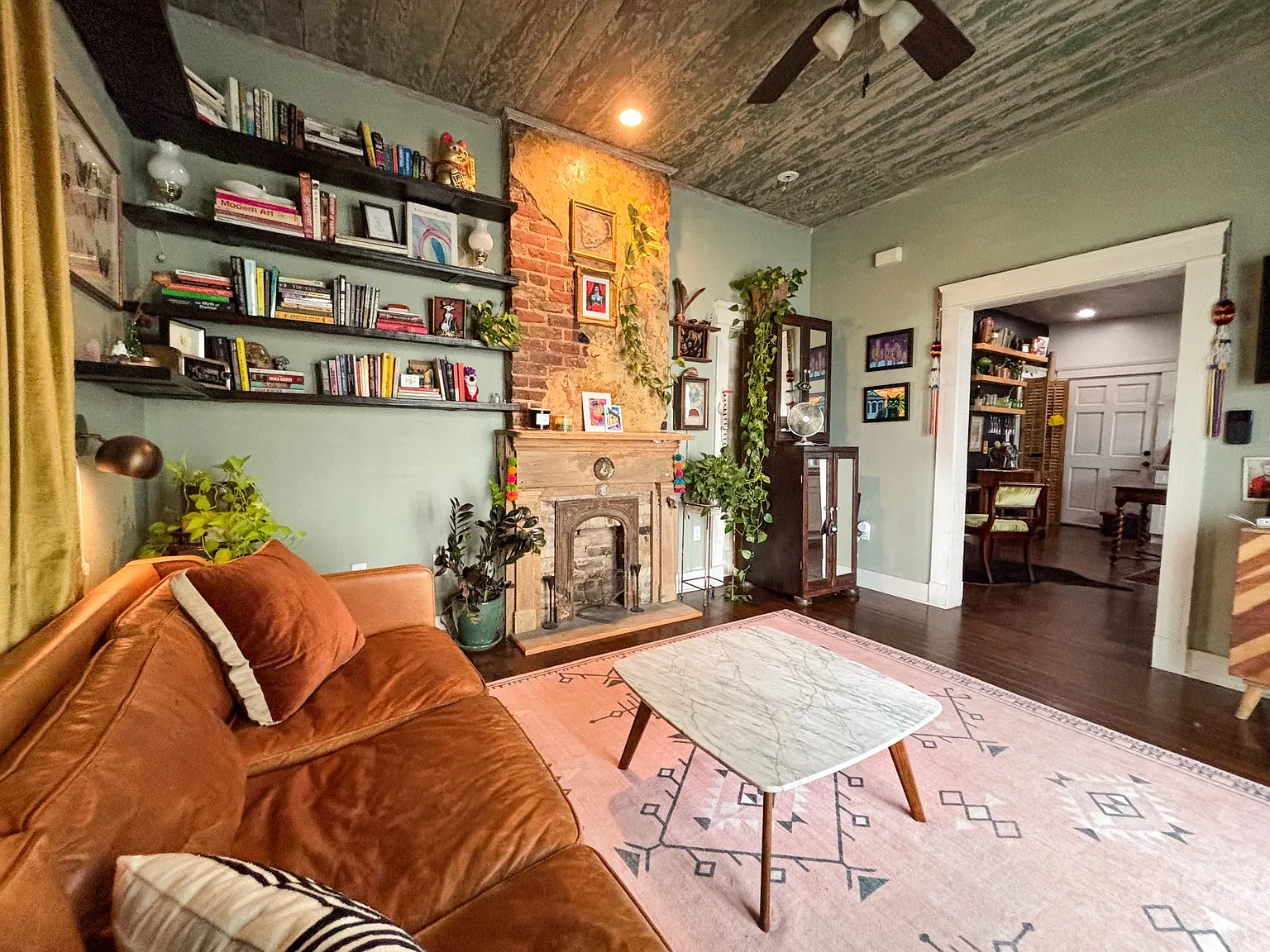 1 bed, 860 sqft, $2,000 — Photo 2