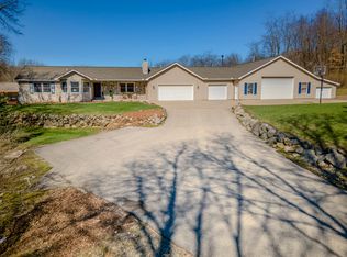 2470 Whites Bridge Rd, Lowell, MI 49331