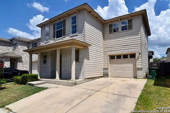 3rd image of 111 Arrow Oaks