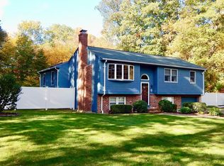 512 Maple St, Franklin, MA 02038