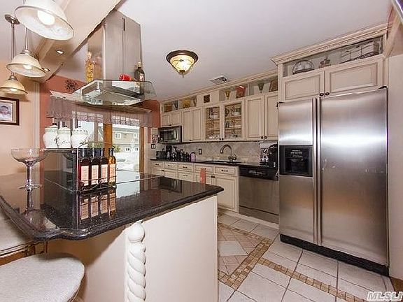 4th image of 53 Spielman Ave