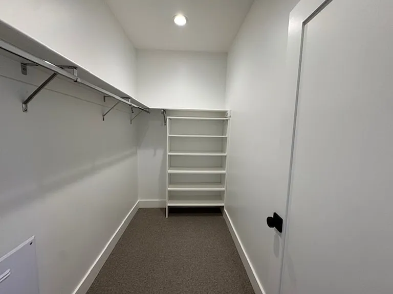 906 Brown Ave — Photo 24