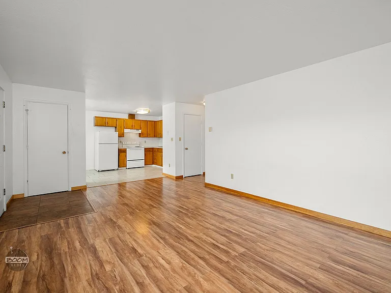 2326 Cordova St #17 — Photo 7