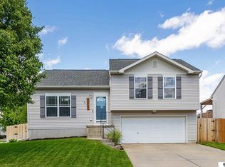 16150 Cottonwood St, Omaha, NE 68136