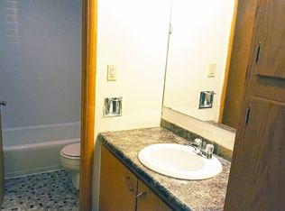601 N 20th St APT 305, Milwaukee, WI 53233