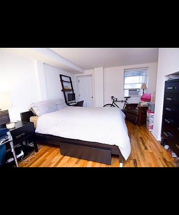 4th image of 13 Astor Pl