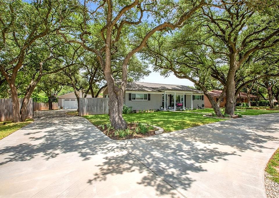 1st image of 9519 Bryce Dr